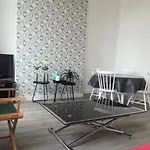 St Cyr Logement Lumineux Dans Coeur De Ville & Wifi